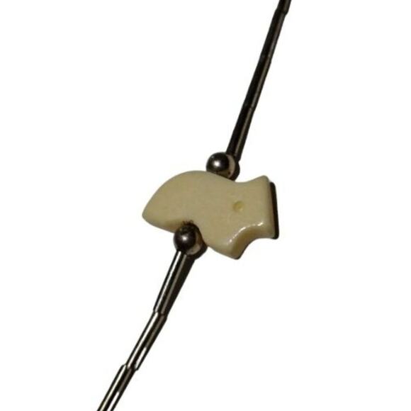 1970s Vintage Mother of Pearl Liquid Sterling Silver Cream Shell Bear Necklace - Picture 3 of 4